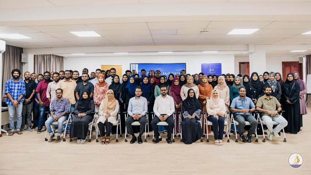 photo for މާލިއްޔަތުގެ ގަވާއިދަށް އަހުލުވެރިކަމުގެ ޕުރޮގުރާމެއް ކުރިއަށްގެންގޮސްފި
